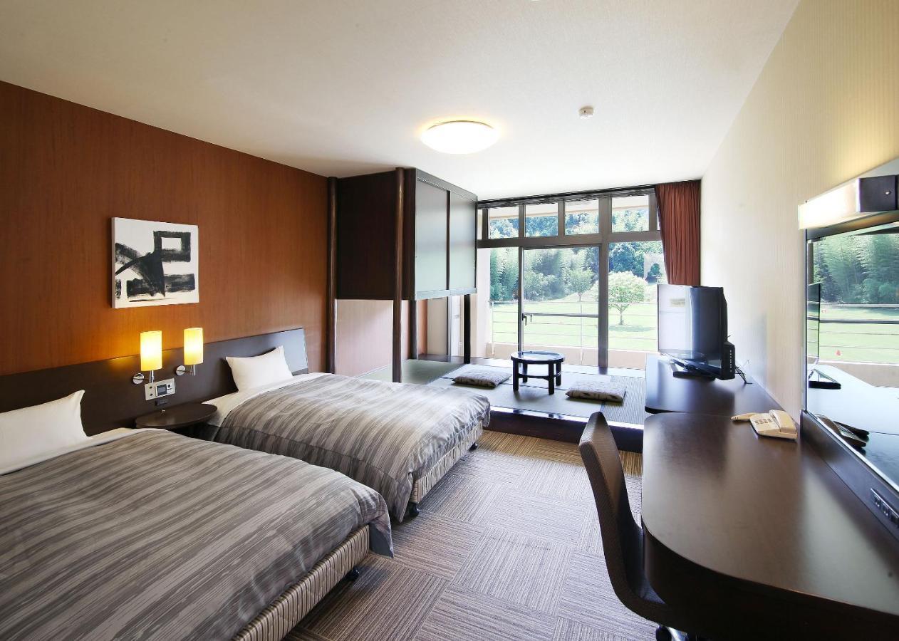 Route Inn Grantia Fukuoka Miyawaka - Wakita Onsen Exterior foto