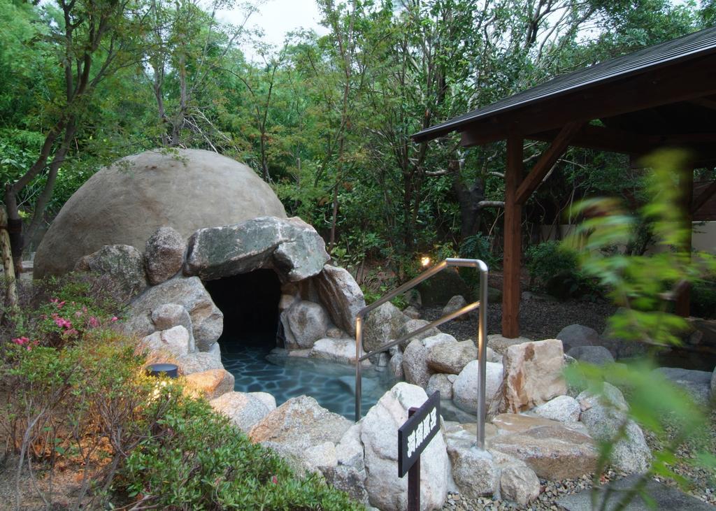 Route Inn Grantia Fukuoka Miyawaka - Wakita Onsen Exterior foto